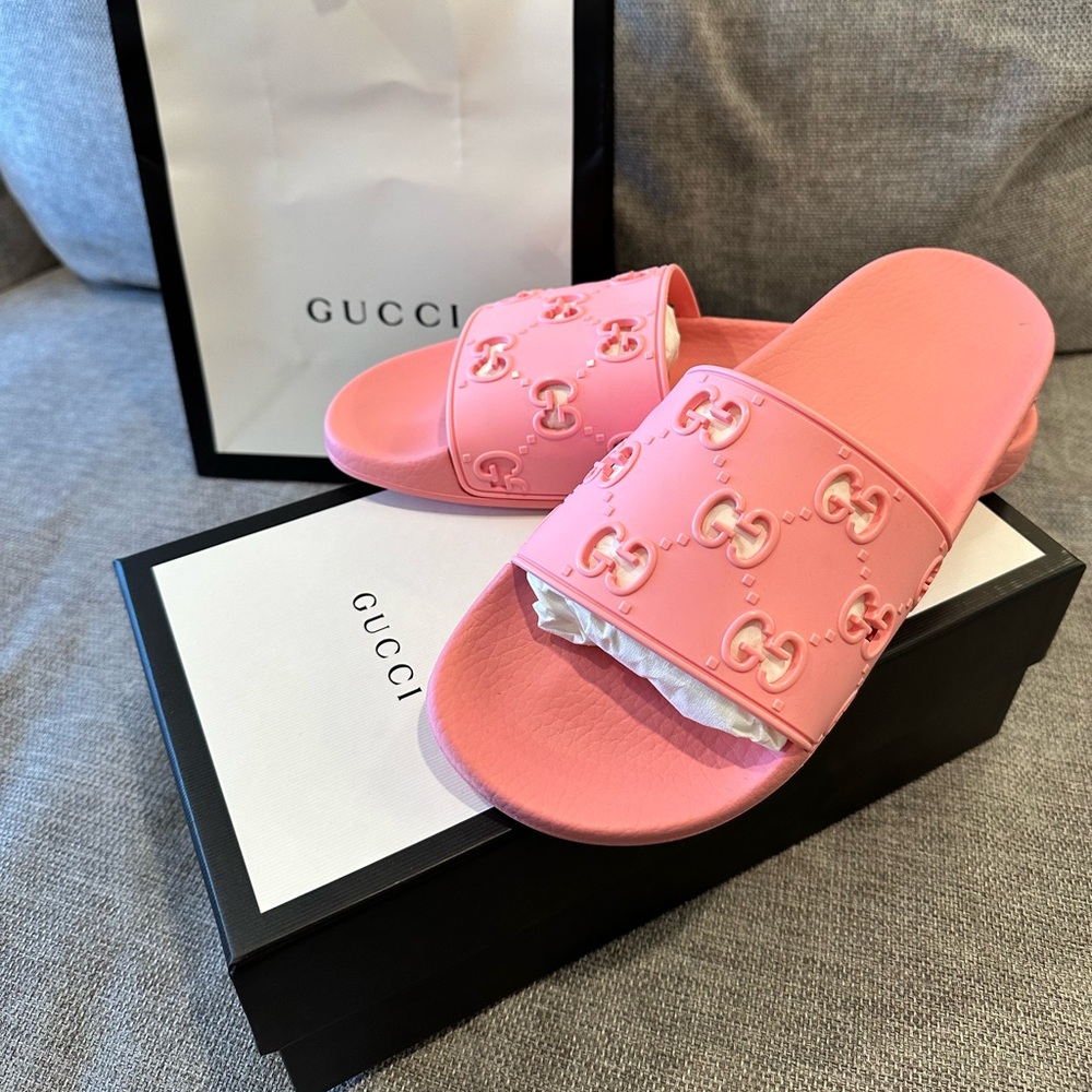 Gucci Pink Rubber Slide Sandals